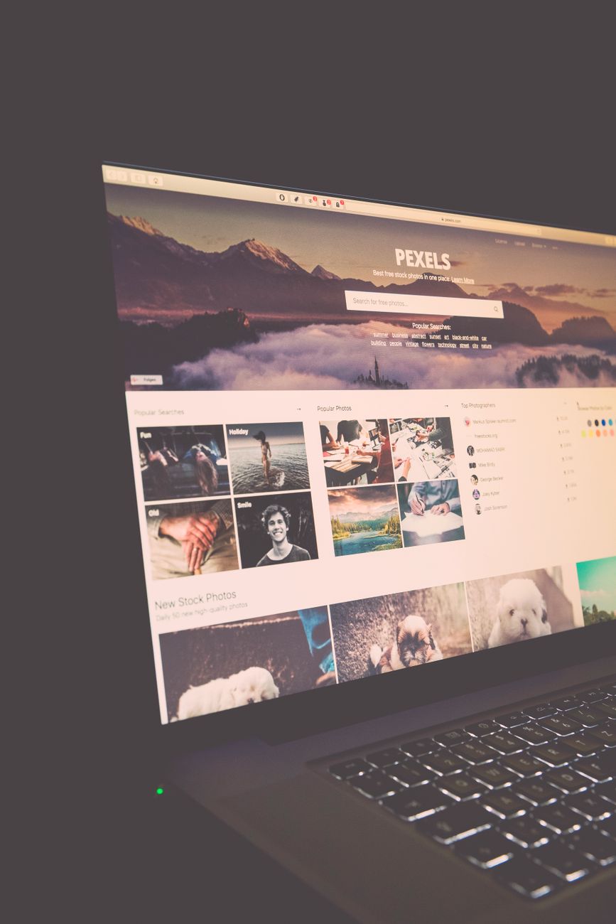laptop macbook pro internet technology